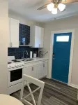 Unit #1 - 2 blocks to Downtown Lake Worth Beach - Apartments