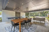 Cozy - Organic Modern - Bungalow - 4-Star
