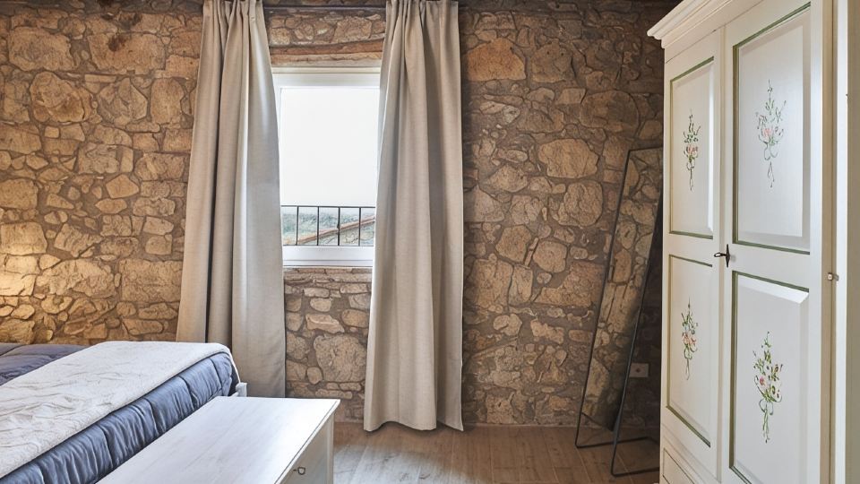 Apartment in renovated farmhouse in typical Chianti Tuscan village