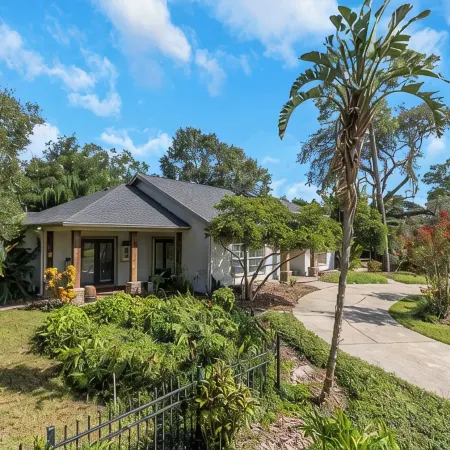 3/2 Home w/ Pool Oasis and Golf Course View!