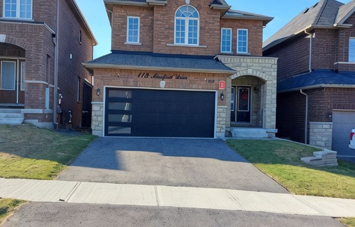 Modern 5-bedroom house close to Ski and Forest Trails