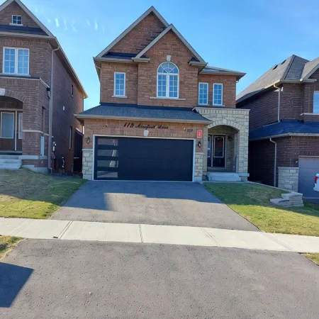 Modern 5-bedroom house close to Ski and Forest Trails