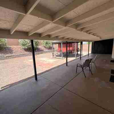 Vegas Family Retreat - Arcade Games, Private Yard & Pet-Friendly Escape Others