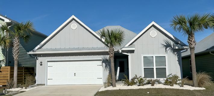 Coastal Dreamer-Family Friendly, 2 Kitchens, Golf Cart Included, Close to Beach Hotels in Port St. Joe