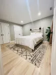 Luxury New-built - Beautiful 3 bedrooms+2 bathrooms Montclair Home - 3성급