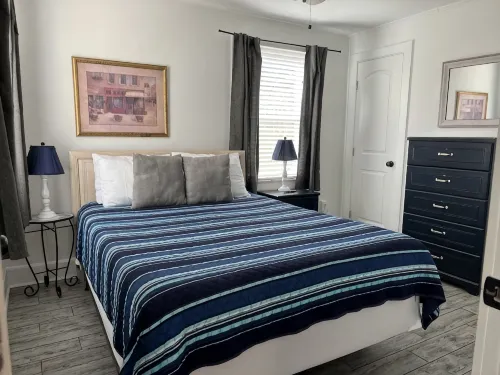 C2 Perfect location in historic city center, near beaches, patio, free parking! - Lejligheder