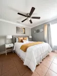 Palmas de Lucia w/Hot Tub+5mi to Beach, Near IMG! - 4-Star