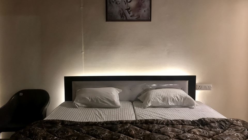 Swachh Room - Hostel
