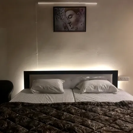 Swachh Room - Hostel