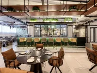 SkynestResidences by CityBlue, Nairobi Westlands Отели рядом с достопримечательностью «Торговый центр The Sarit Centre»