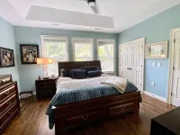 Updated Cottage 1 Bedroom 2 guests Close to Everything Downtown - 컨트리 하우스