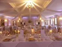 Glen-Yr-Afon House Hotel - parking