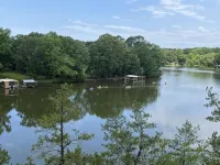 The Cottonwood at Hamilton Cove ~ Cabin Eighteen ~ Pet Friendly - Chalets