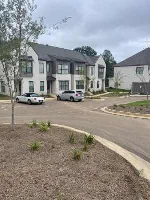 College Football Playoff Condo, 5 Min. to Stadium and 1.5 Miles Off the Square. - 3-Star