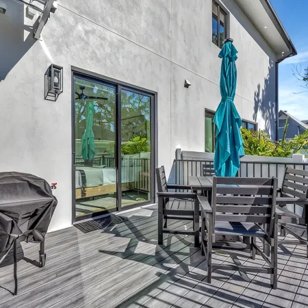 Coastal Retreat in Downtown Dunedin w/ Yard+Grill
