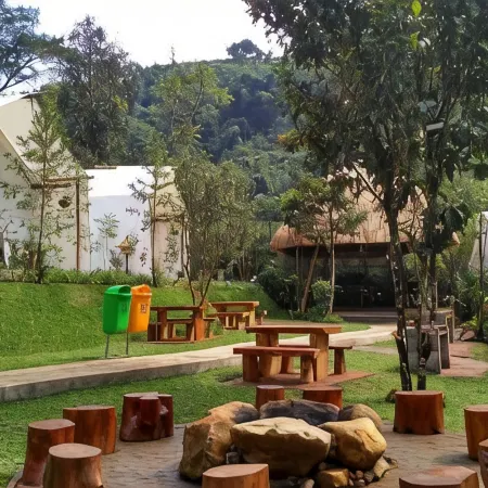 Maribaya Glamping Tent
