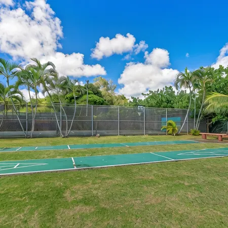 Family Condo with Queen Beds & Ocean Views from 3 Lanais!