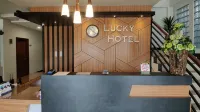 Lucky Hotel Palu - Bintang 2