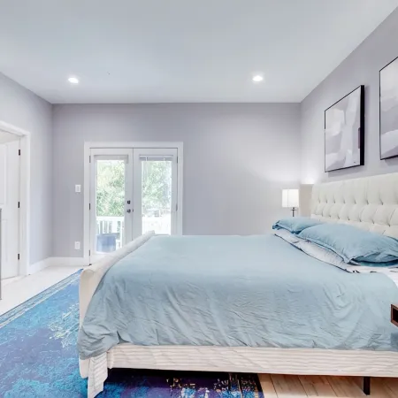 Superb 3BR W/Balcony Near Capitol Center