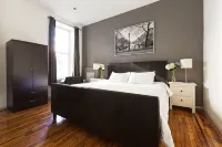 Classic NYC 4Br I Prime Location I Walk-up - Bungalows