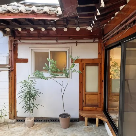 HausDa SuChon Private Yard Hanok 2BR 3BED SofaBed 8Table 5Guest