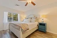 Pineapple House - Near Beaches - Private South Facing Pool & Hot Tub - Walkable - 프라이빗 풀