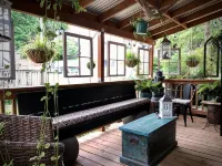 Tiny House Near Downtown Astoria - balcony