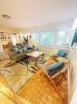Central Location  Beach Access BBQ  Patio Cottage - 4-Star