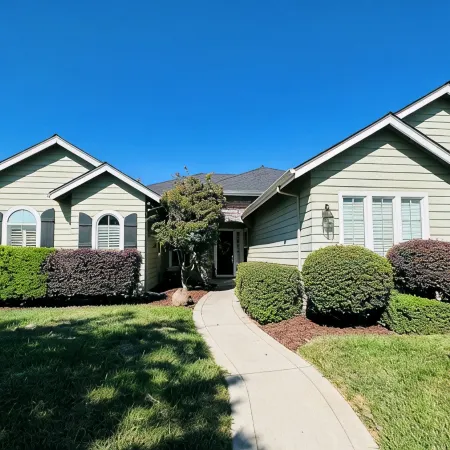 Large family friendly home for all occasions!
