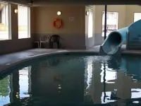Days Inn by Wyndham Moose Jaw - Swimmingpools