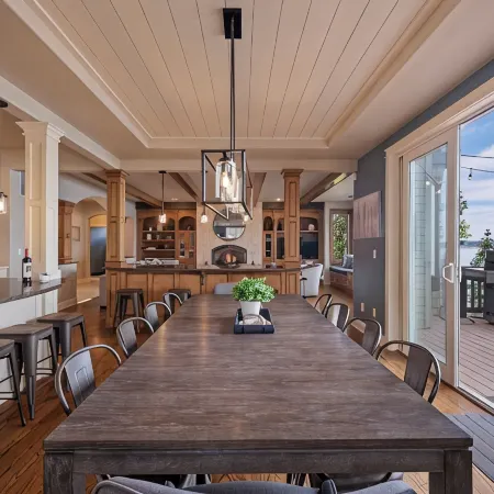 Luxury Beach House & Apartment, Waterfront, Hot Tub, Kayaks, Fire Pit, Game Room