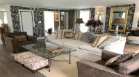 Miner Cottage-Historic Antique Home just steps from the Equinox Resort - Wifi