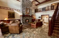 Luxury Condo*Hot Tub*Pool*Fireplace*Walk to Lifts*Near Golf Course & Fitness Ctr - 4-Star