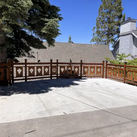 LAKE FRONT with VIEWS, private DOCK & AC