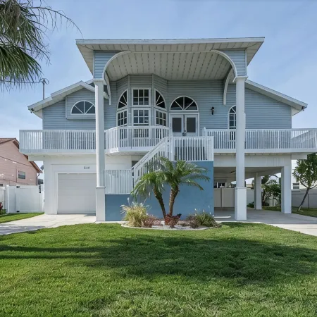 The Blue Heron- Waterfront-Gulf Access-Dock-Pool-Kayaks