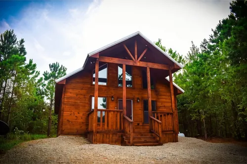 Couples Getaway-Romantic Bathtub/Outdoor Fire Pit - 4-Star