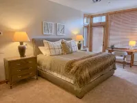 3 Bedroom Condo Just Steps From Arrowhead Lift - 발코니