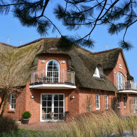 Böhler Butendiek - 5-star vacation apartment under thatch (pet-friendly)