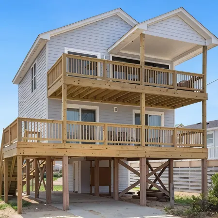 Gorgeous, Ocean View, 3 bedroom, 2 bathroom home in the heart of Kitty Hawk!