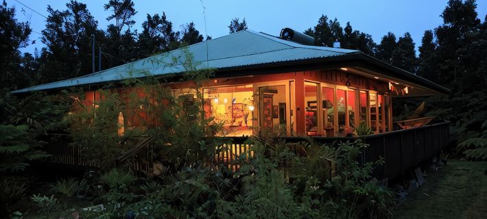 ~Peace and Tranquility in rain-forested Volcano on luxurious property ~ Hotels in Volcano