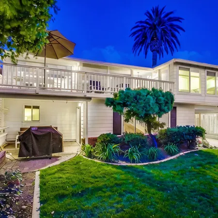 Across From The White Sand Of Moonlight Beach - Full Ocean/Beach View