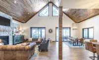 Sandalwood Retreat on Round Lake - Enjoy our screened porch & gorgeous sunsets ￼ - Wi-Fi