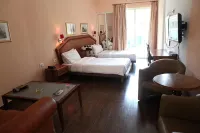 Dreams Suites - Condos