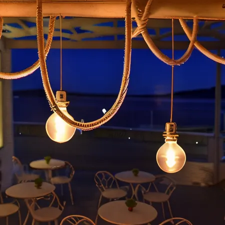 Adamas Hotel