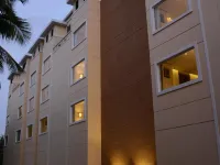 Blu Iris Hotels near Koyambedu