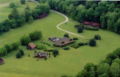 Creekwalk Inn Bed and Breakfast with Cabins Hotels in Cosby
