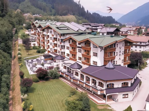 VAYA Resort Zillertal Hotel di Gemeinde Zellberg