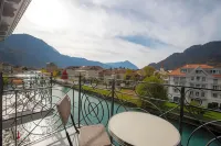 Boutique Hotel Bellevue - Mountain view