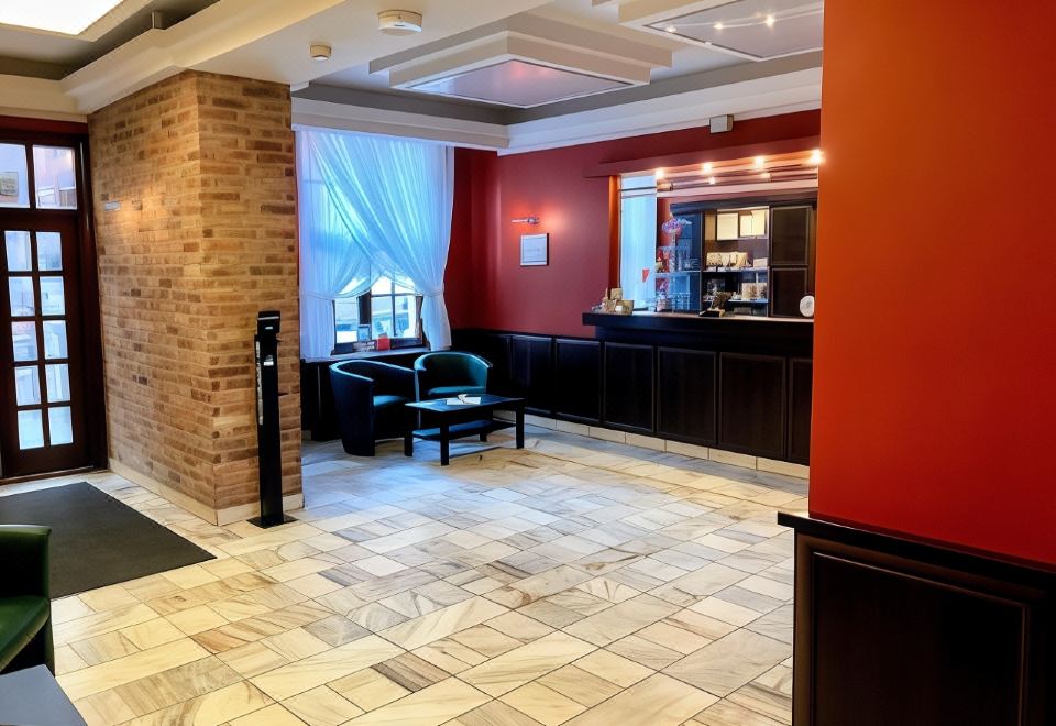 1. Hotel Gr..