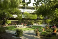 Creekside Inn